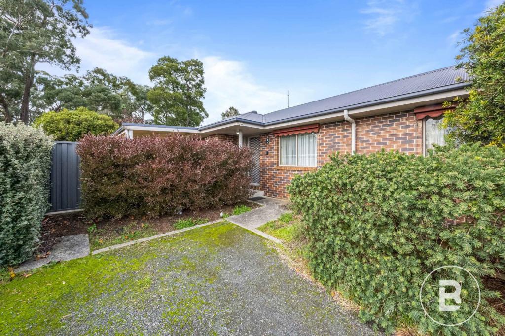 5 Jemacra Pl, Mount Clear, VIC 3350