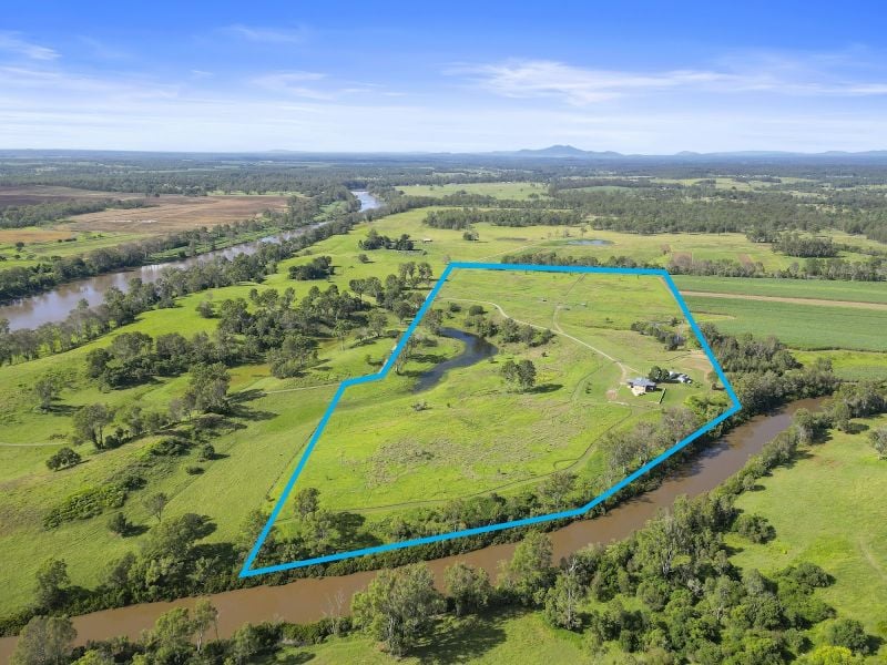 111 Findlay Rd, Grahams Creek, QLD 4650