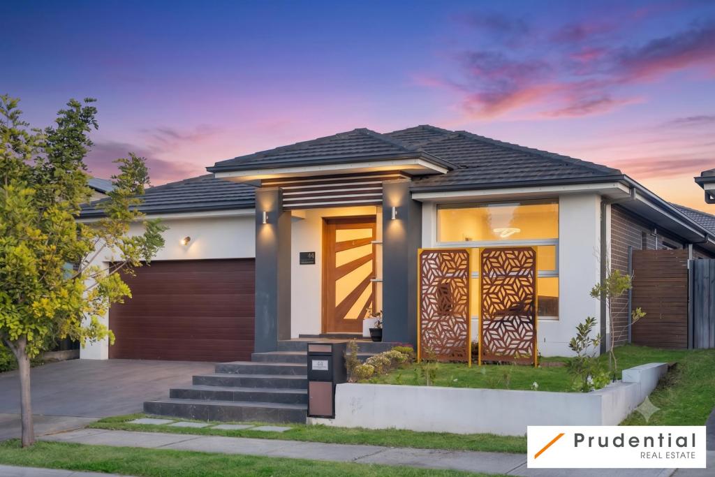 44 WILLIAMSON ST, ORAN PARK, NSW 2570