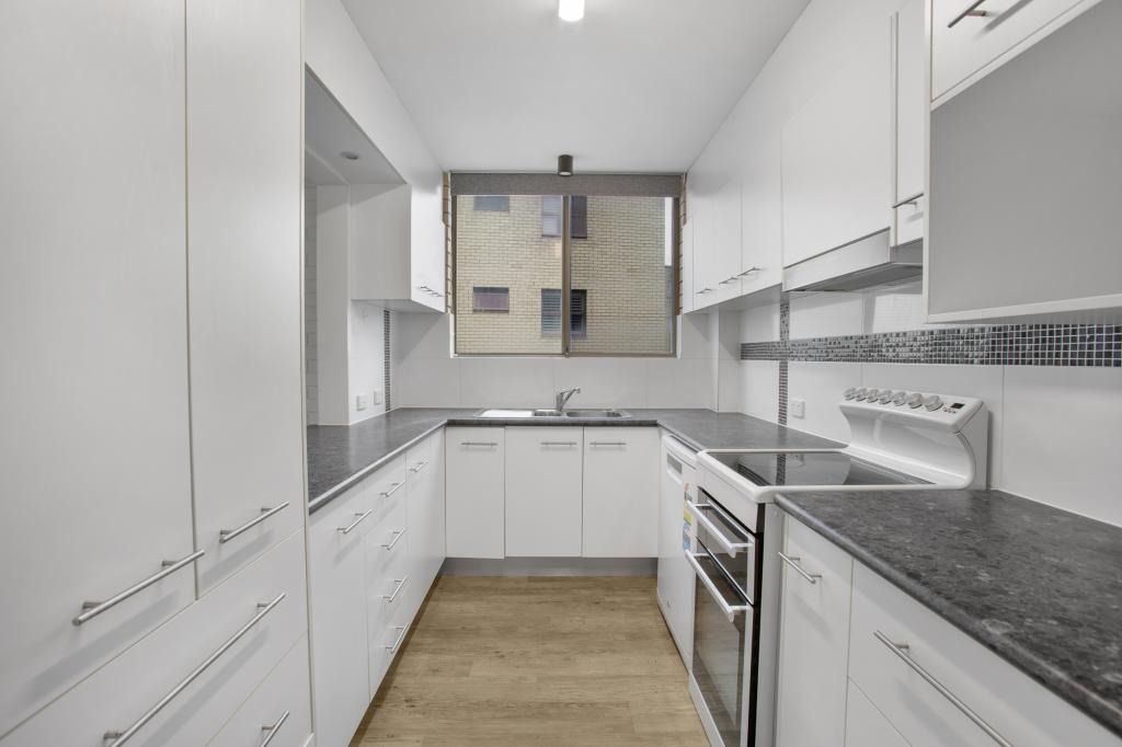 4/7 Cotton Tree Pde, Maroochydore, QLD 4558