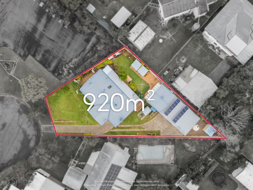 9 LAVELLE CT, CLONTARF, QLD 4019