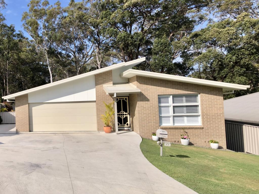 17 Racemosa Cct, South West Rocks, NSW 2431