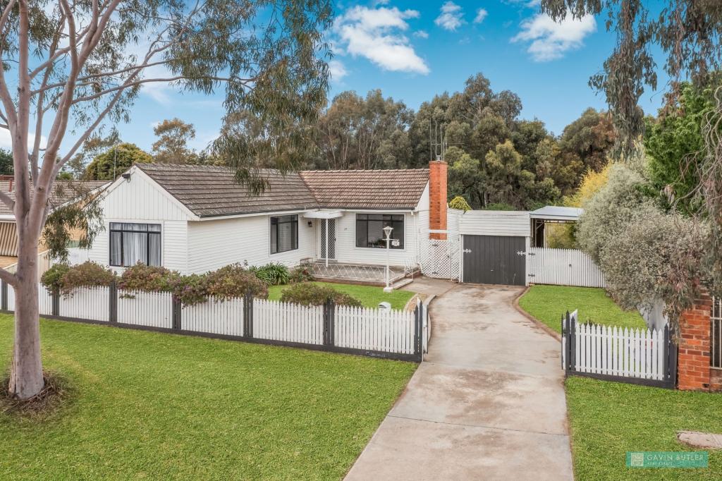 19 Macdougall Rd, Golden Square, VIC 3555