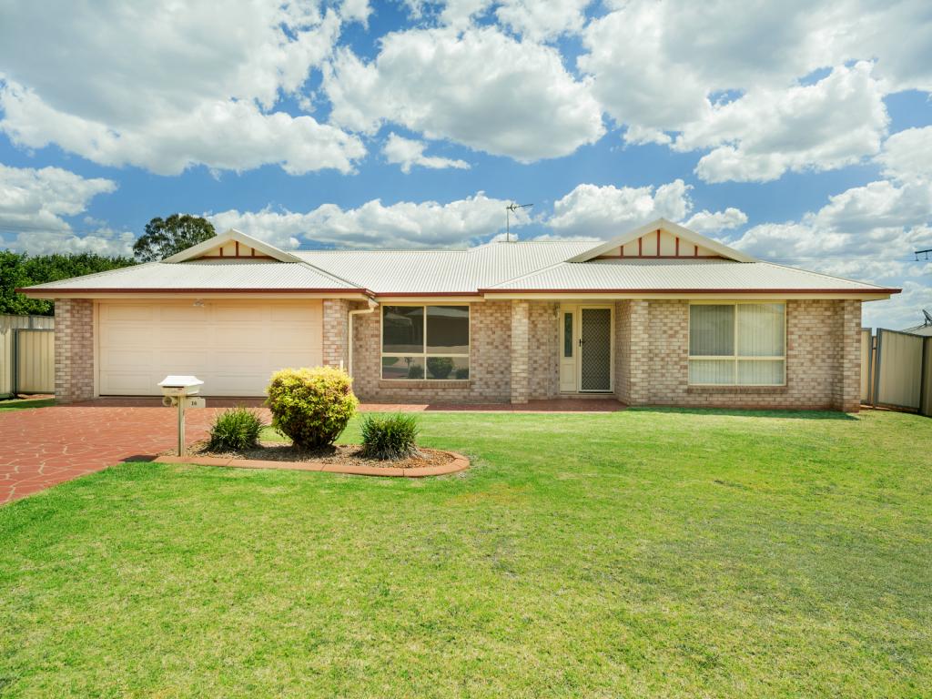 16 Smythe Dr, Highfields, QLD 4352