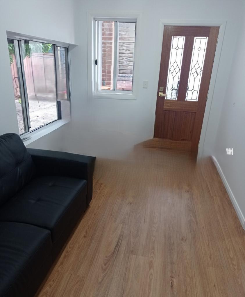 - Rowe St, Eastwood, NSW 2122