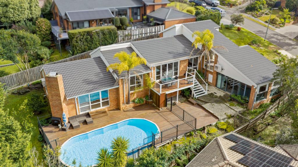8 Lyons Rise, Eltham, VIC 3095