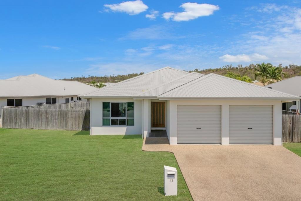 41 Hillock Cres, Bushland Beach, QLD 4818