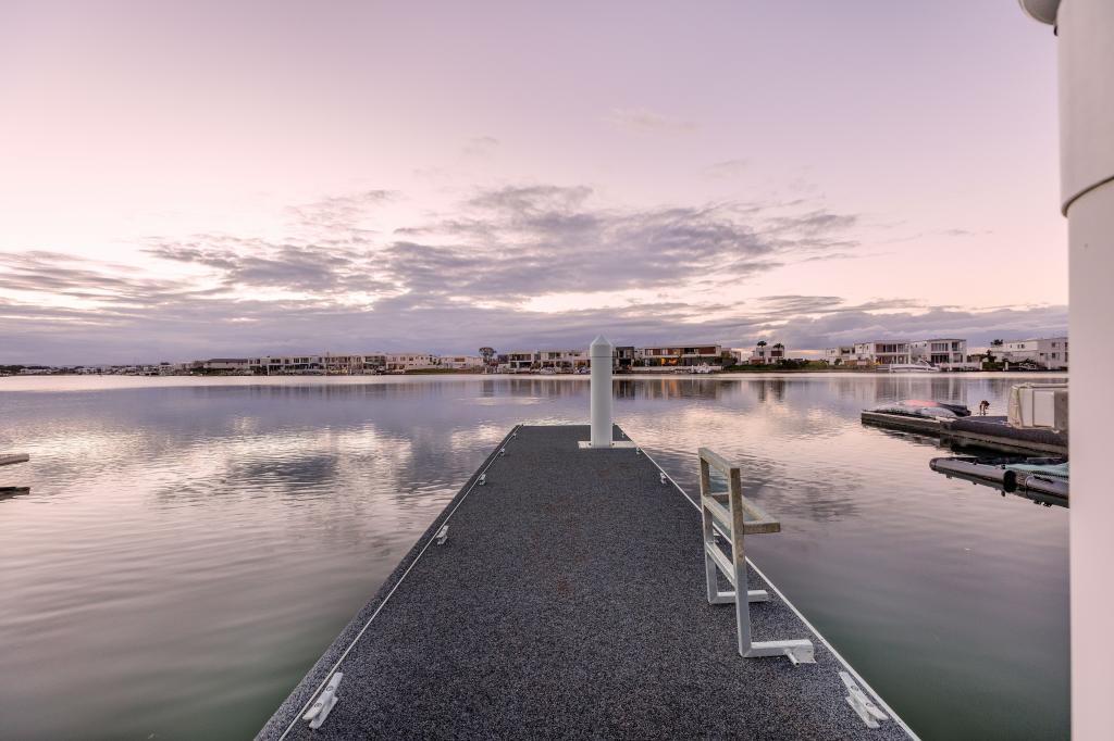 45 Quay Cct, Newport, QLD 4020