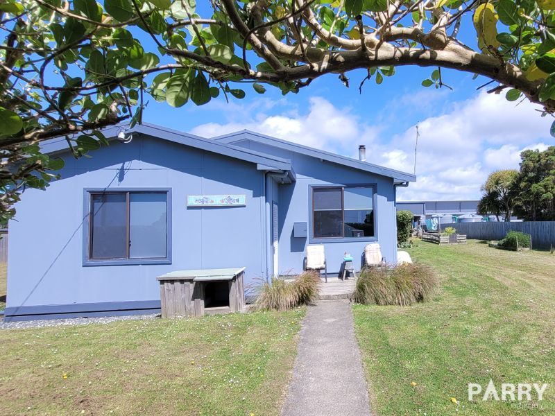 25 Waratah St, Grassy, TAS 7256