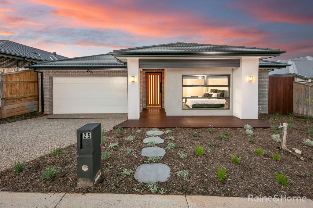 25 Delia Ave, Sunbury, VIC 3429