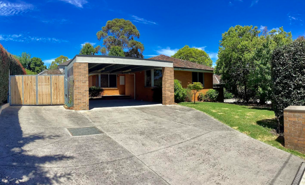 54 Faraday Rd, Croydon South, VIC 3136