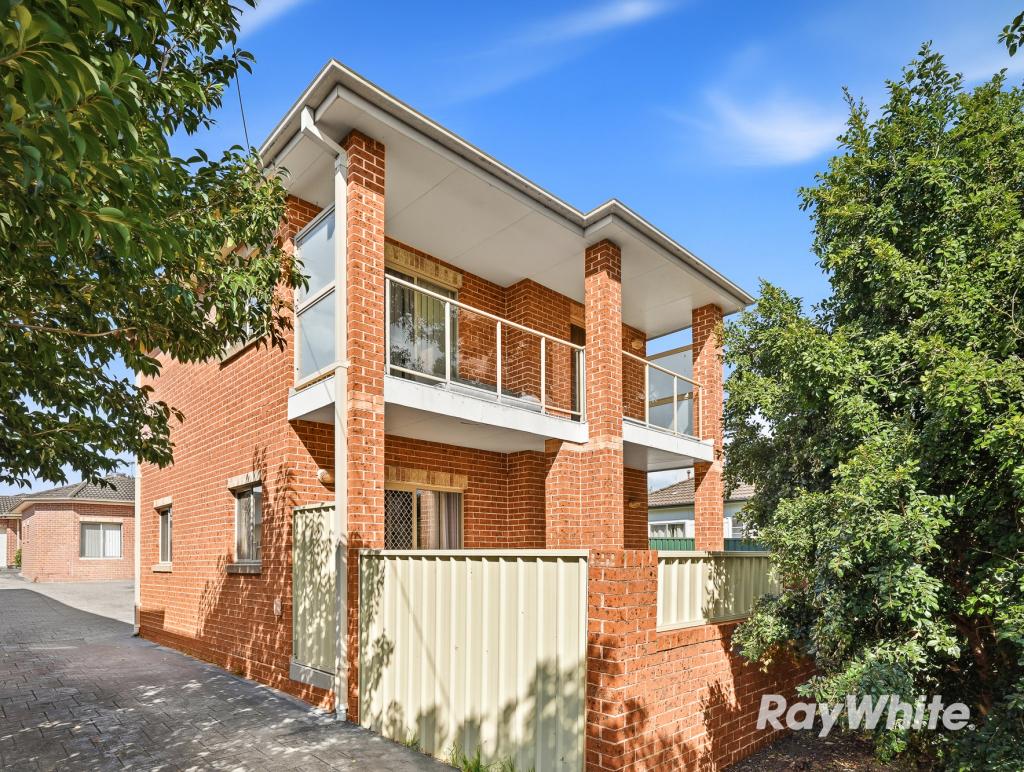 4 Holdsworth St, Merrylands, NSW 2160