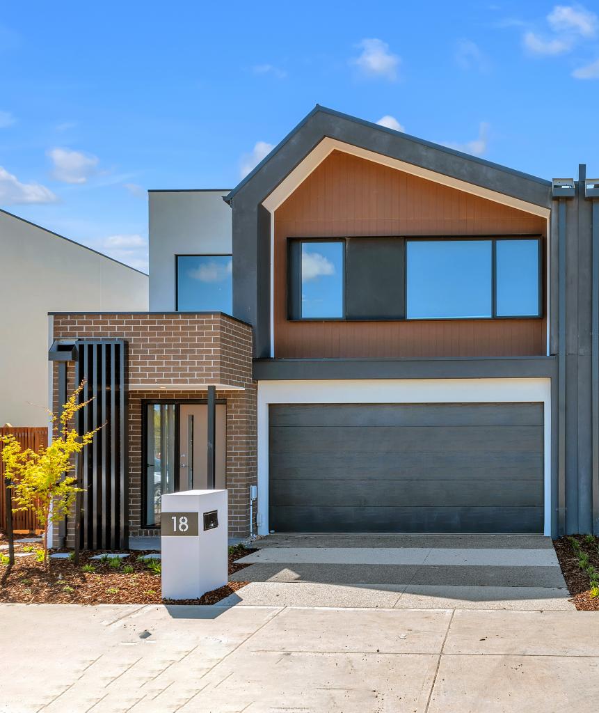 18 Eastview Tce, Clyde, VIC 3978