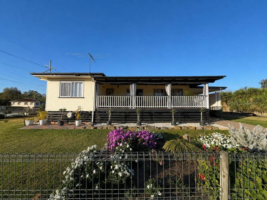 1 Carlow Dr, Dalby, QLD 4405