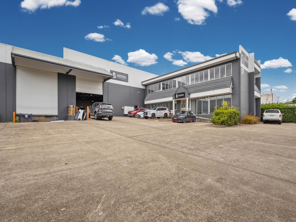 17 Secam St, Mansfield, QLD 4122