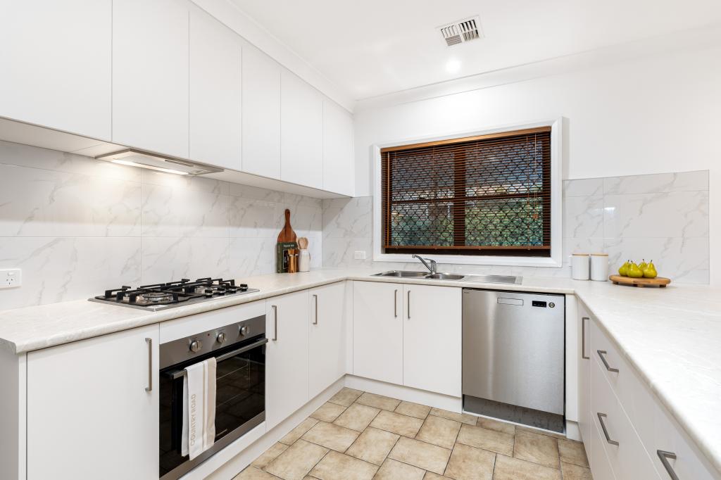 685 Logan Rd, Glenroy, NSW 2640