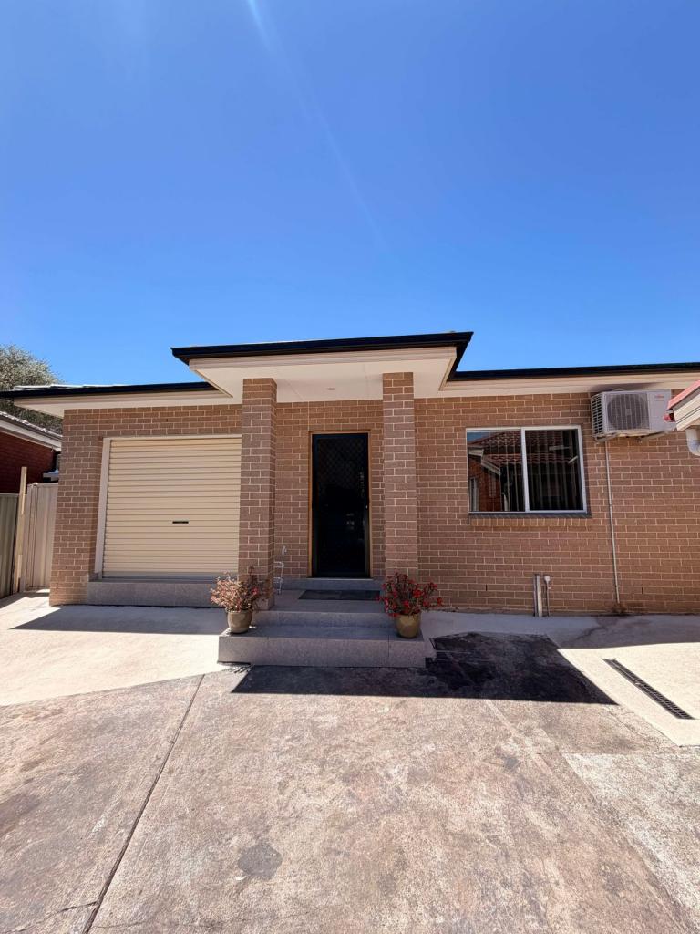 12a Kimberley Cres, Fairfield West, NSW 2165