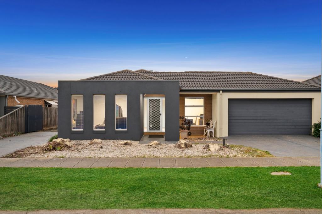 18 Two Bays Dr, St Leonards, VIC 3223