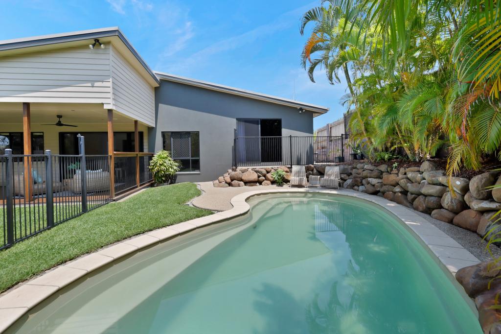 22 SUNSEEKER CT, BLACKS BEACH, QLD 4740