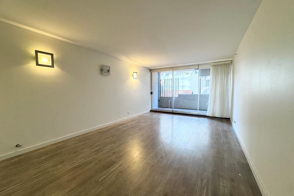 27/137-139 Bathurst St, Sydney, NSW 2000