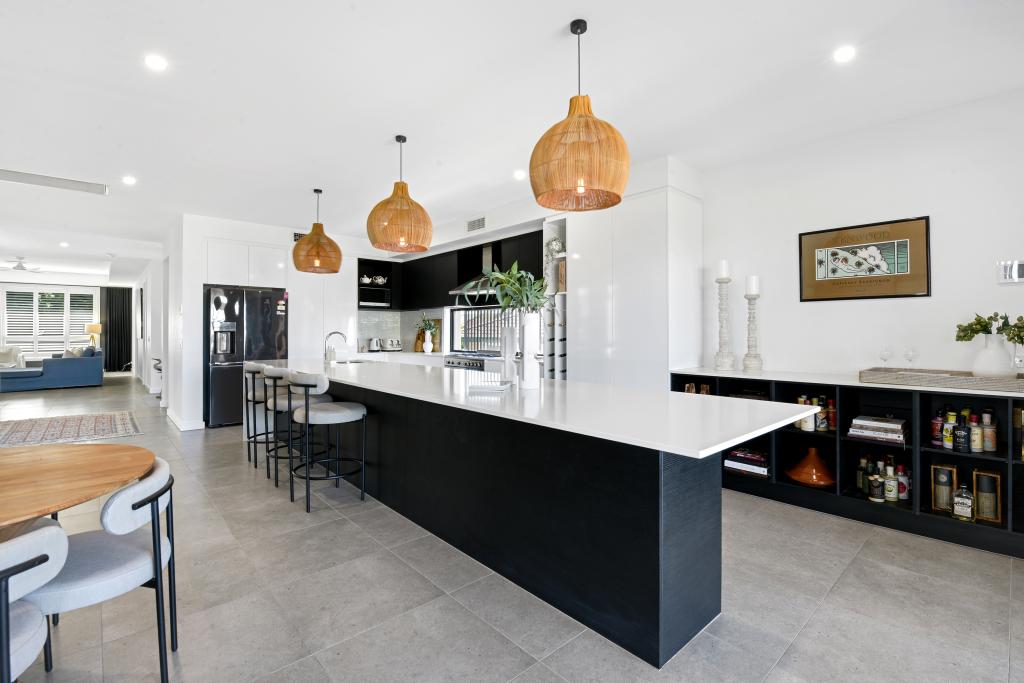 88 Dolphin Ave, Mermaid Beach, QLD 4218