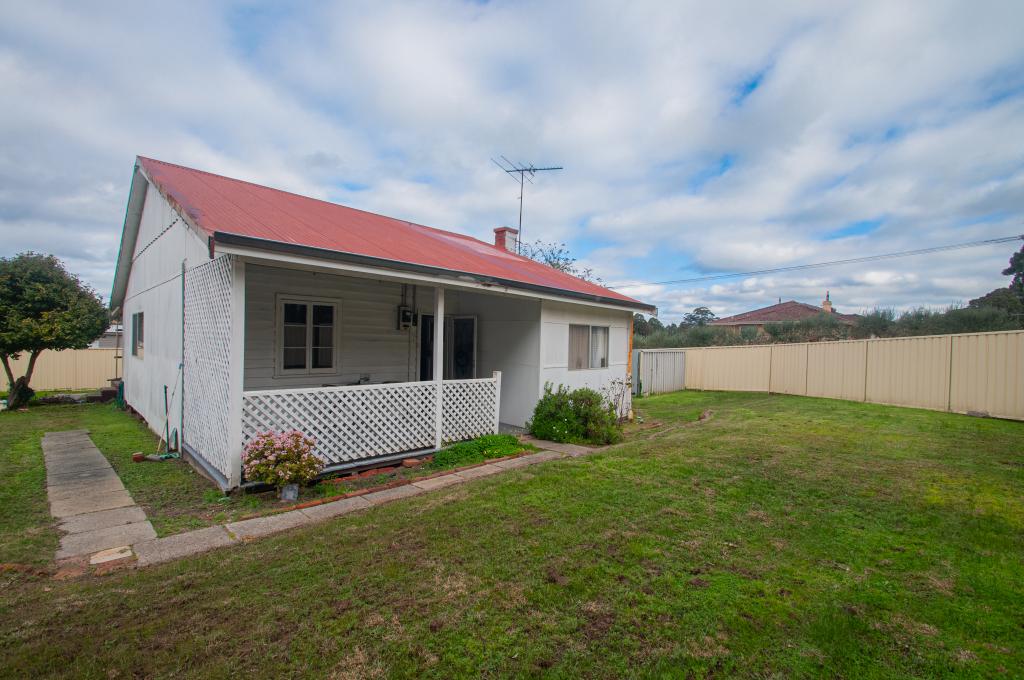 33 Plunkett St, Manjimup, WA 6258