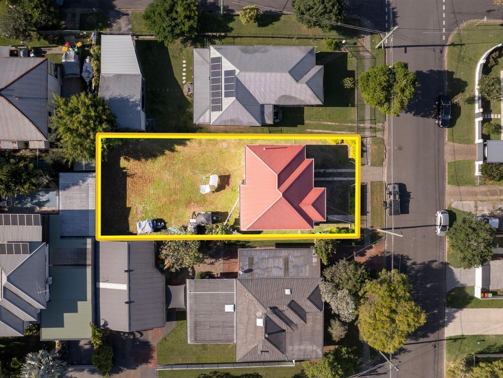44 Station Rd, Deagon, QLD 4017