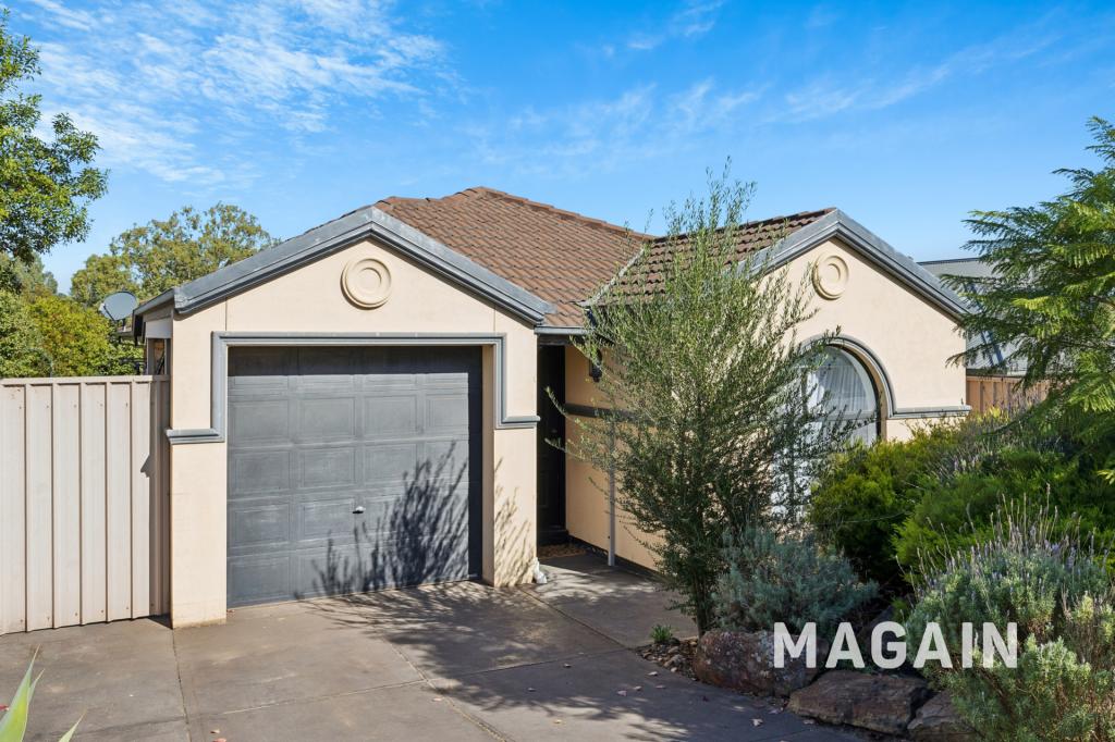 4 Jimmy Watson Dr, Woodcroft, SA 5162