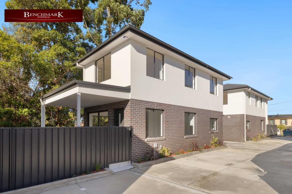 2/21 Araluen Ave, Moorebank, NSW 2170