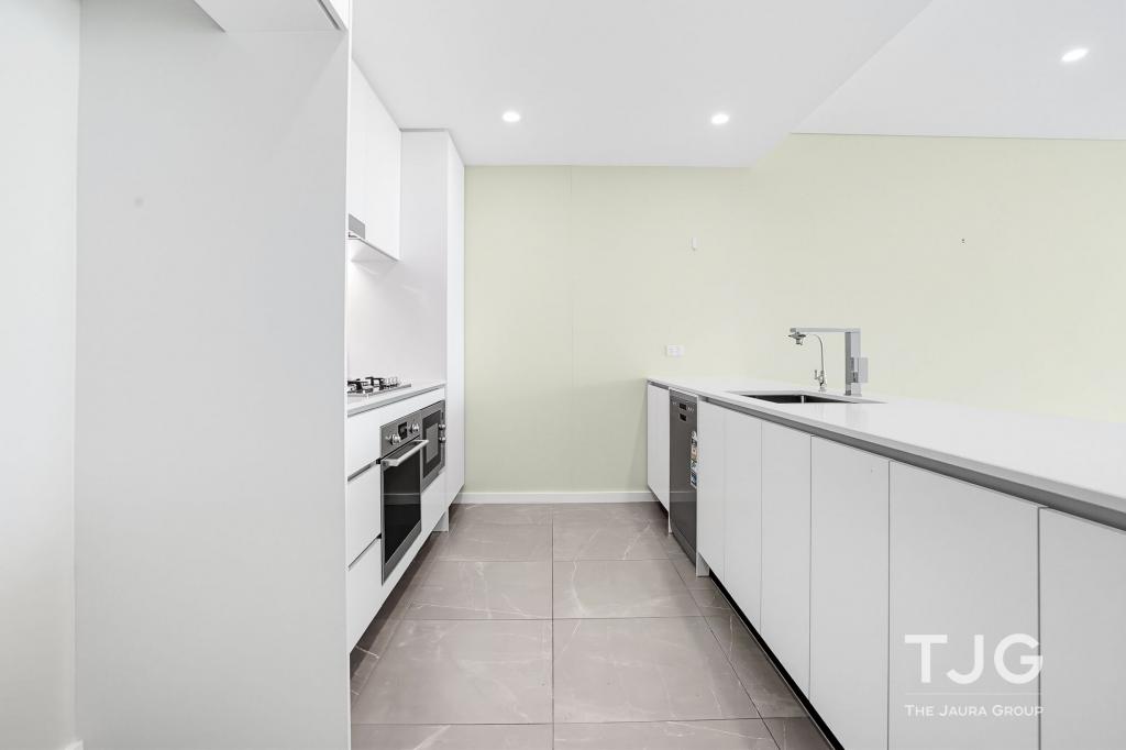 213/2 BELLCAST RD, ROUSE HILL, NSW 2155
