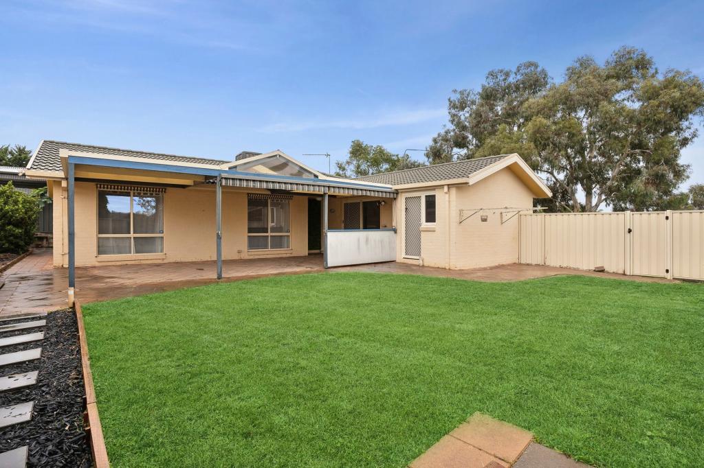 6 Lake Pl, Conder, ACT 2906
