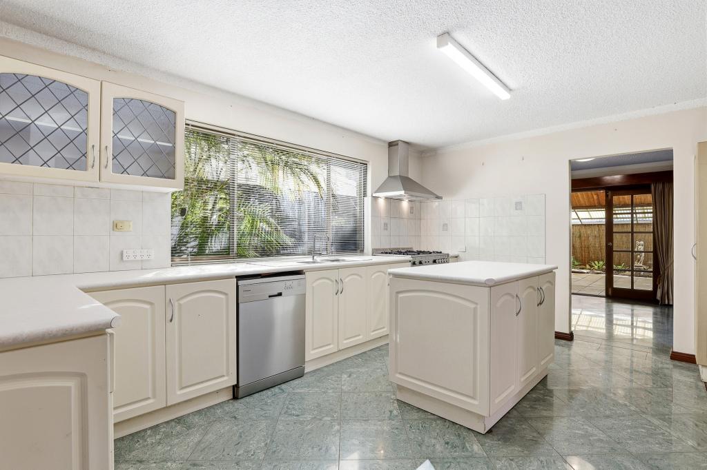 2 Dolton Pl, Warnbro, WA 6169