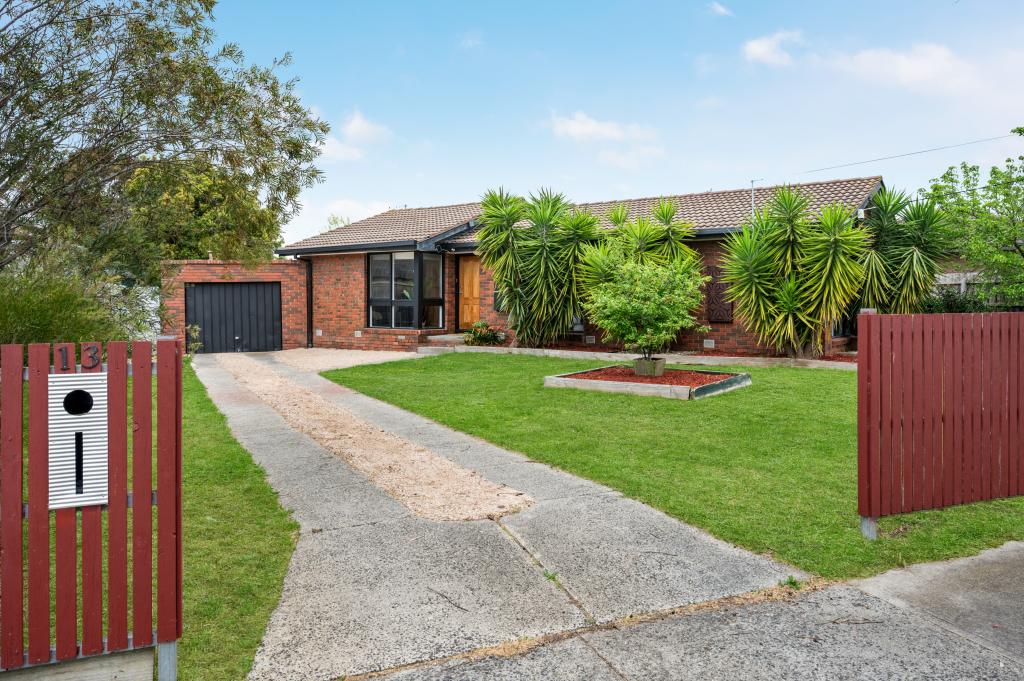13 Deakin St, Sunbury, VIC 3429
