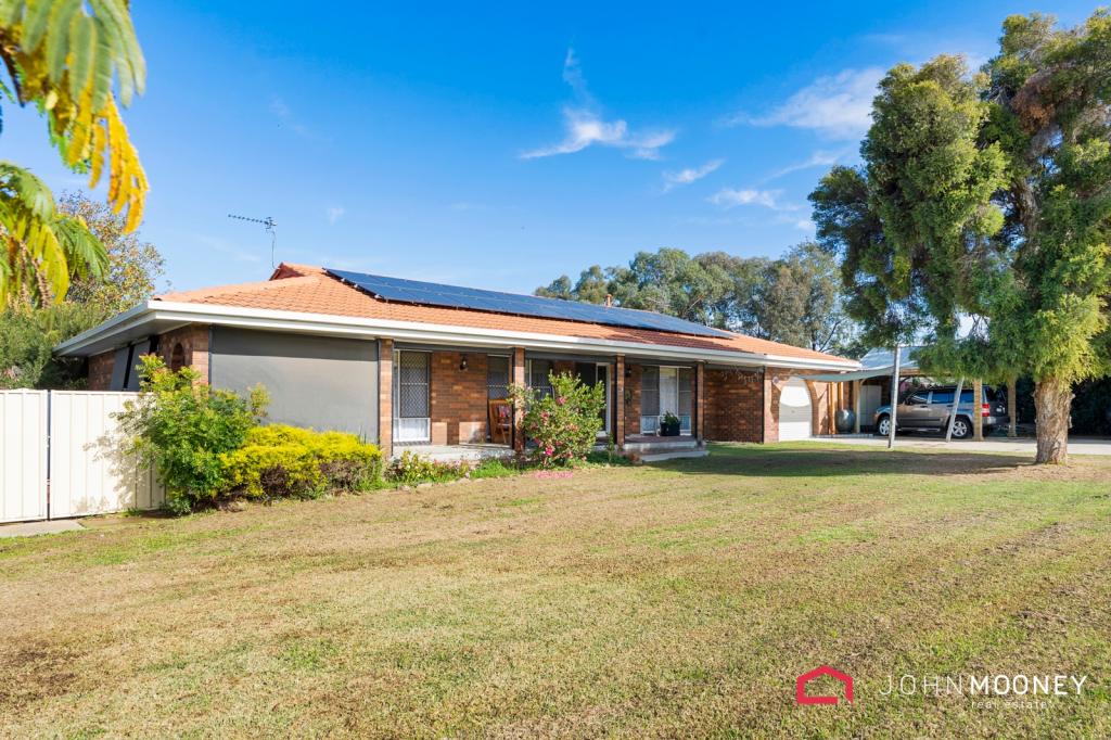 2 PINAROO DR, GLENFIELD PARK, NSW 2650