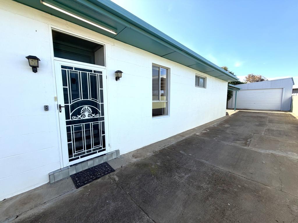 6 Stratton Ct, Deniliquin, NSW 2710