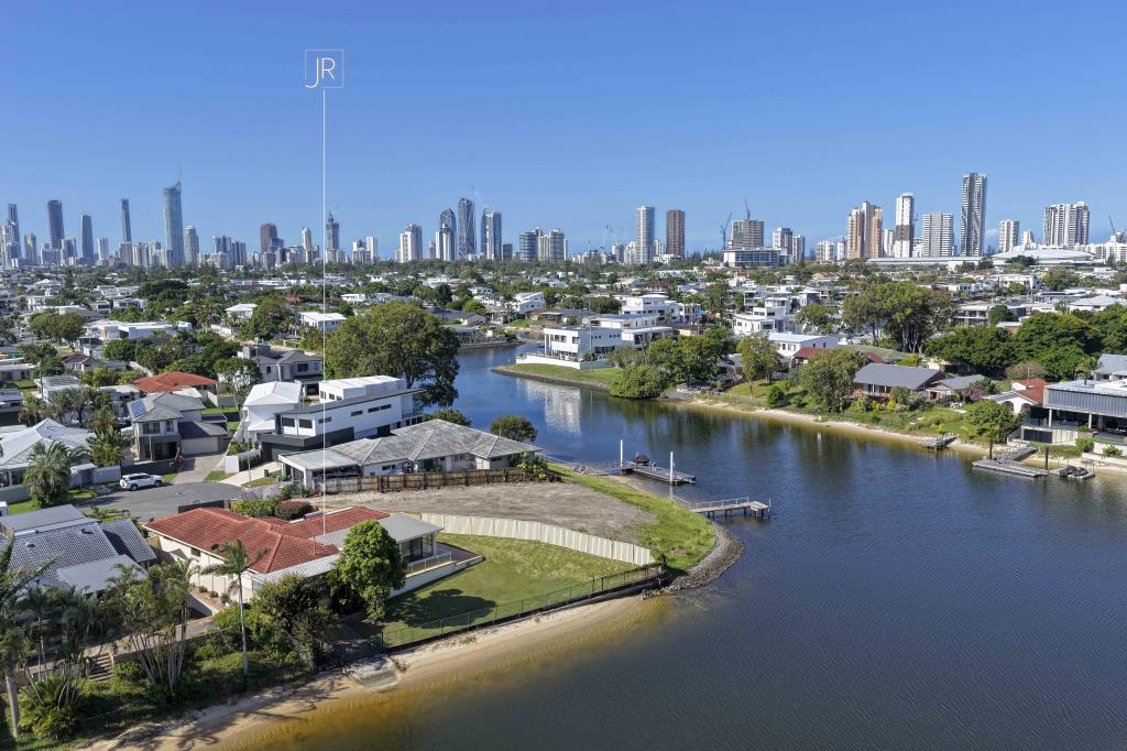 9 Aroona Ave, Broadbeach Waters, QLD 4218