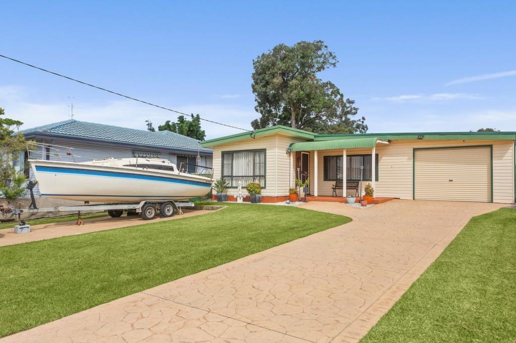 9 Deakin St, Oak Flats, NSW 2529
