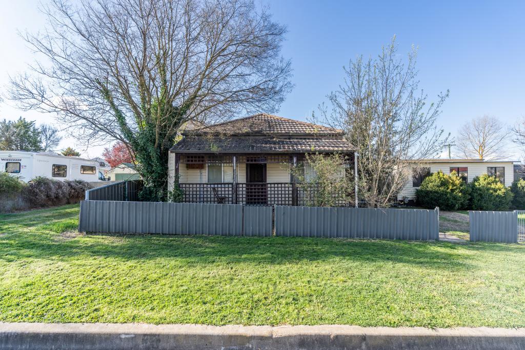 31 LANE ST, BLAYNEY, NSW 2799