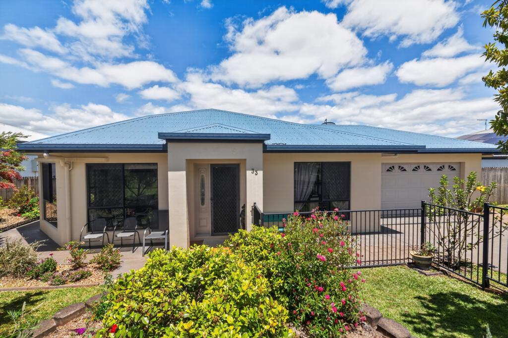 33 Williams Ave, Yungaburra, QLD 4884