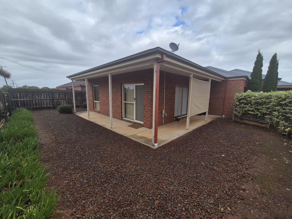 1/31-33 Oneills Rd, Melton, VIC 3337