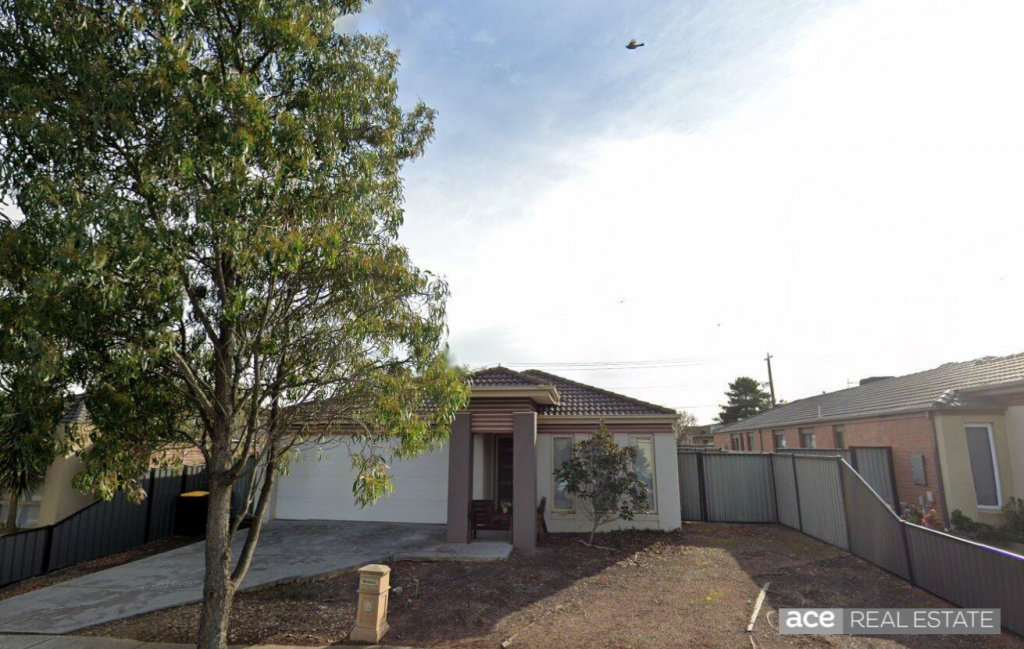 76 Lakewood Bvd, Melton, VIC 3337