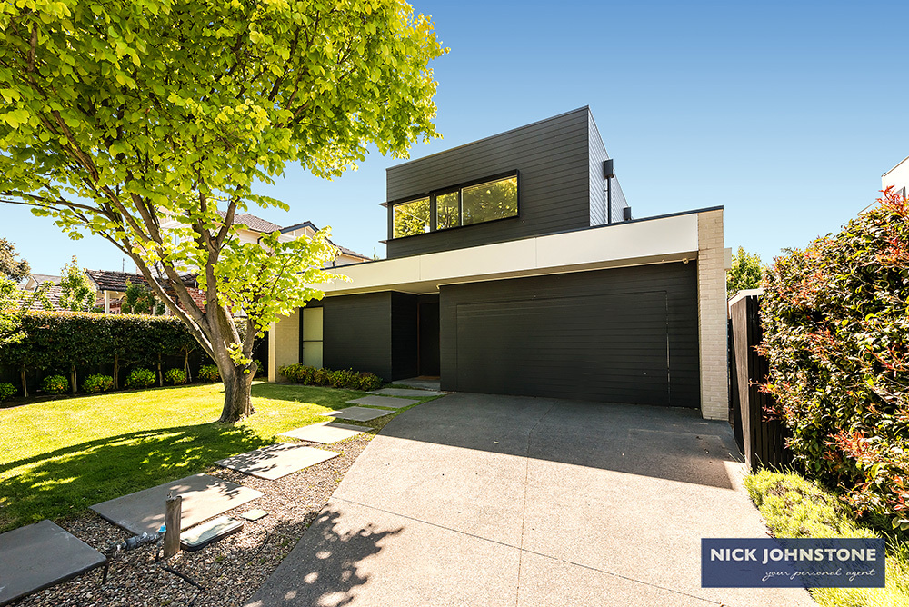 18 Kingston St, Hampton, VIC 3188