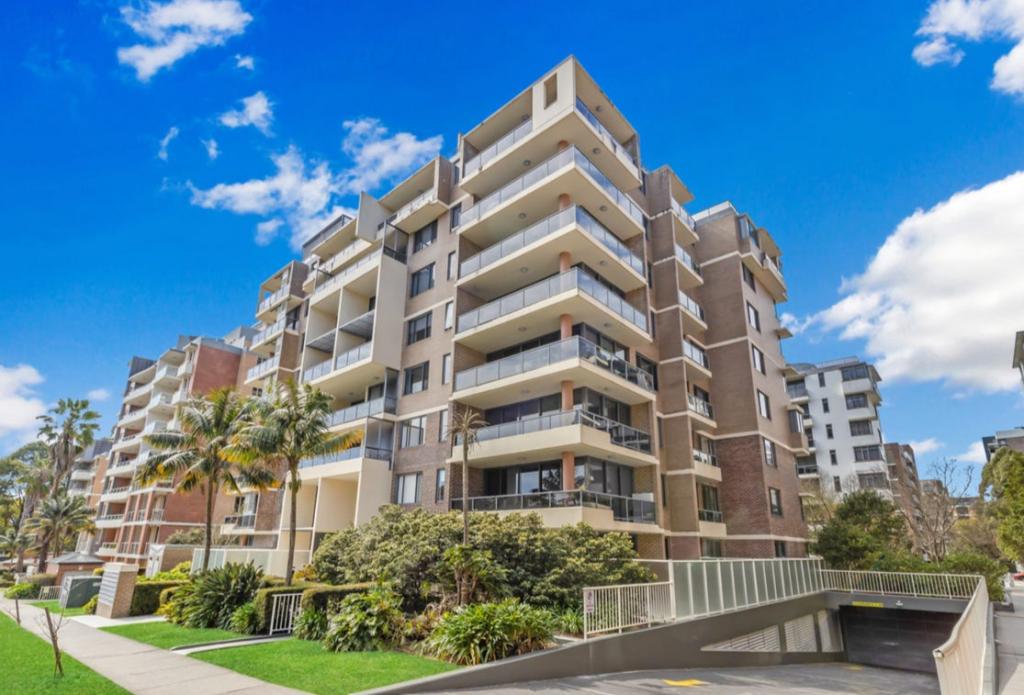 120/8-12 Thomas St, Waitara, NSW 2077