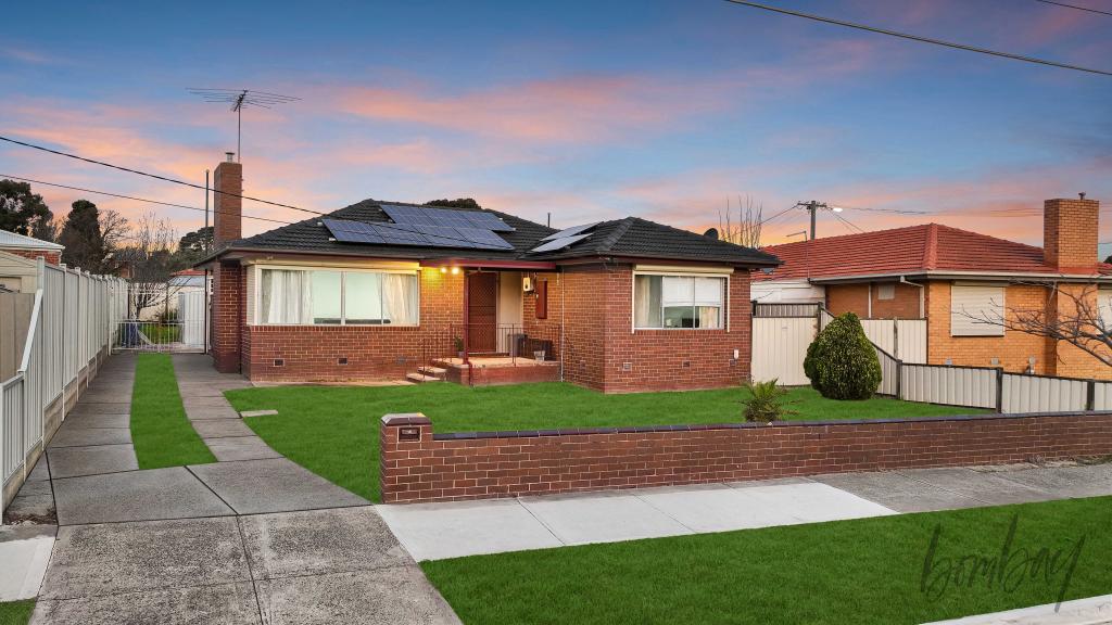 18 Newham Cres, Dallas, VIC 3047