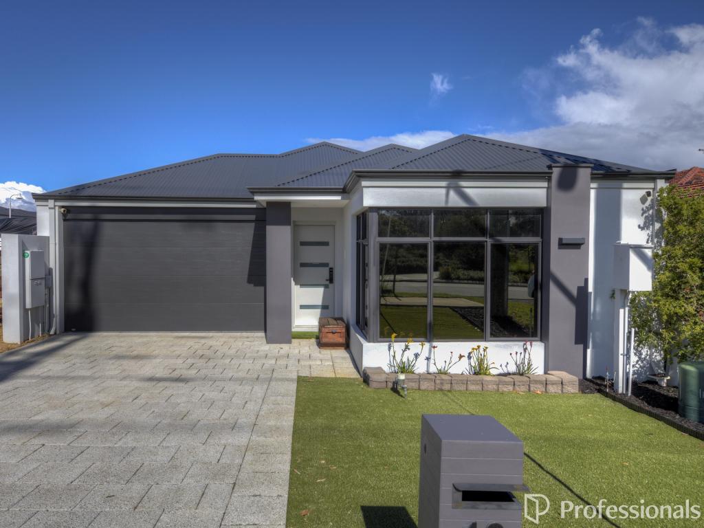 19 Entrance Rd, Coogee, WA 6166