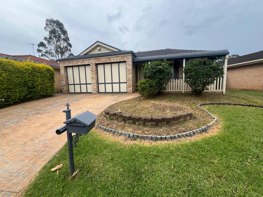 18 Horningsea Park Dr, Horningsea Park, NSW 2171