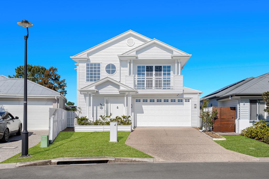 4 Spinnaker Way, Hope Island, QLD 4212