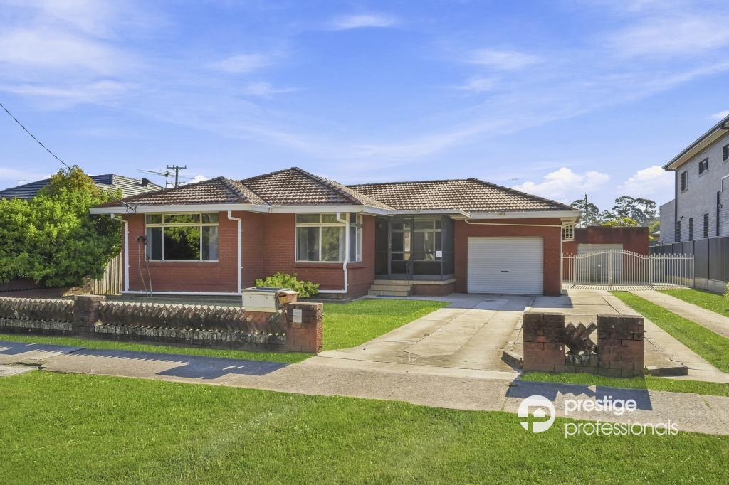 3 Bradshaw Ave, Moorebank, NSW 2170