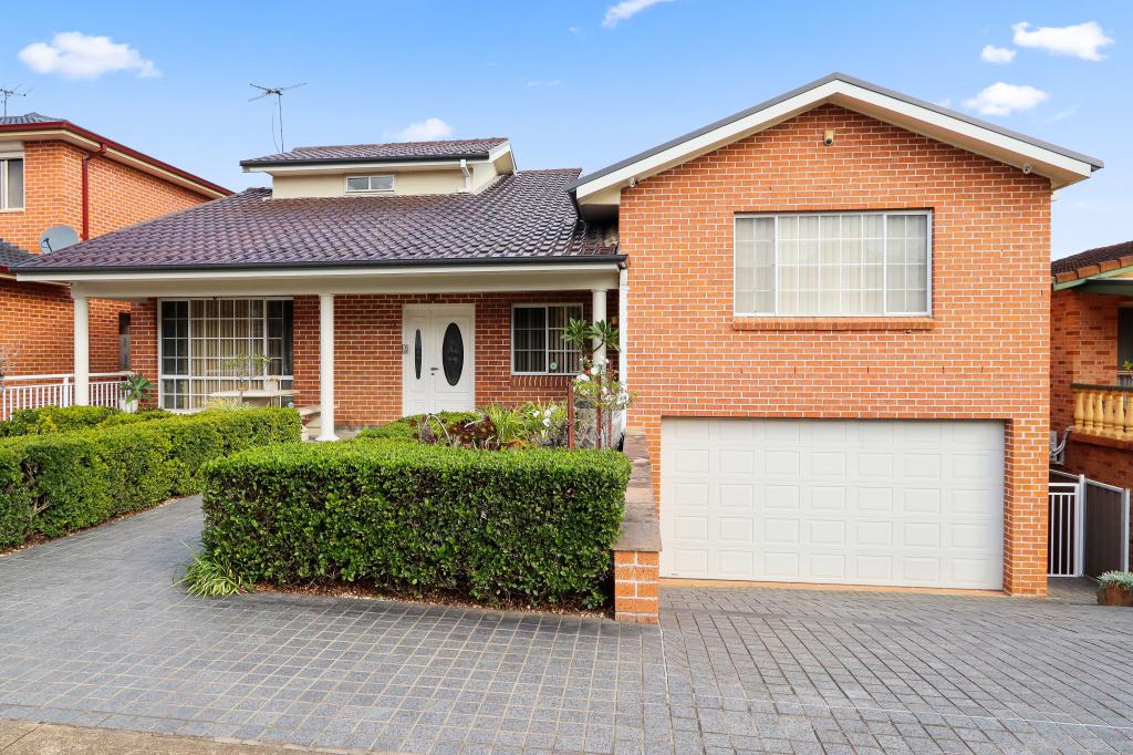 15 WAGSTAFF ST, EDENSOR PARK, NSW 2176