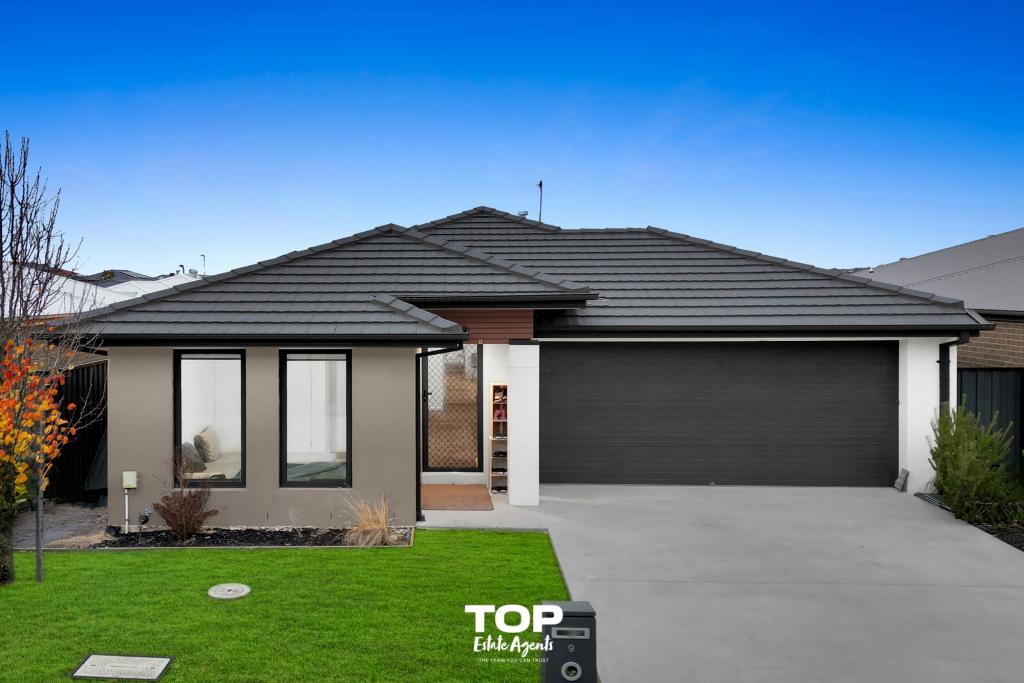 9 Burnden Cl, Berwick, VIC 3806